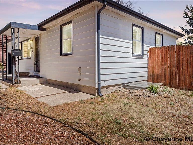 3601 Alexander Ave photo 2
