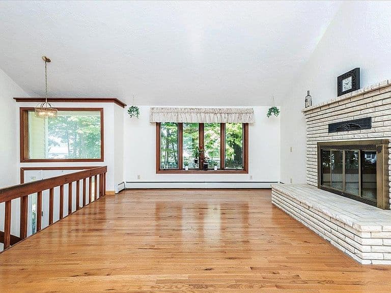 69 Peaslee Road photo 5