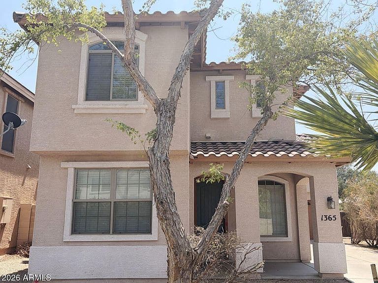 1365 E COLORADO Loop photo 2