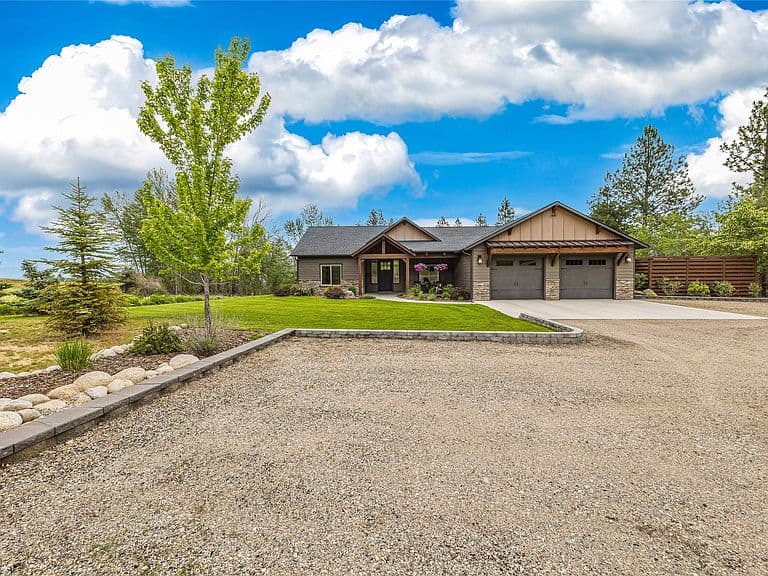 693 Cottonwood Rd photo 1