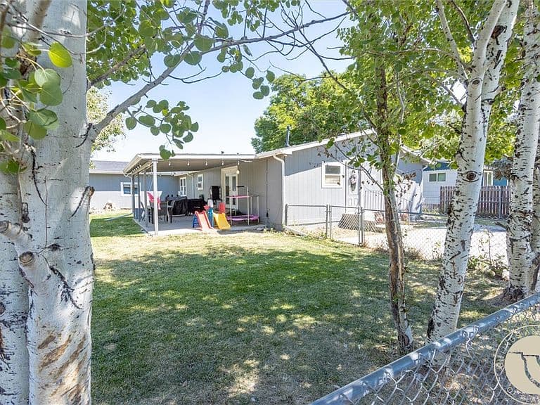 229 Nash Ln photo 3