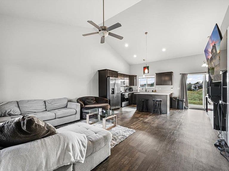125 Cobalt Dr photo 3