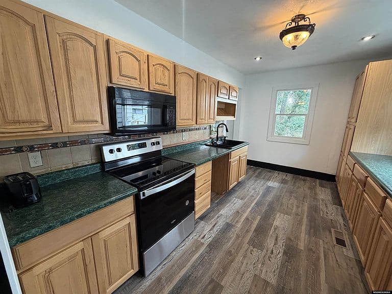 471 W Flaming Gorge Way photo 5