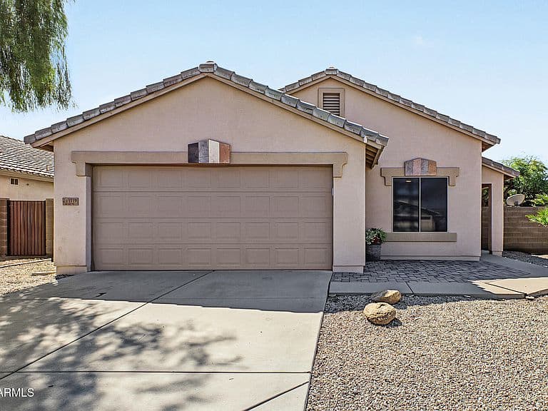11119 E WIER Avenue photo 1