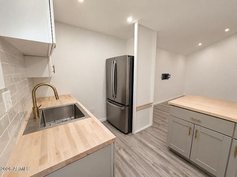 199 W SANTEE Street photo 4