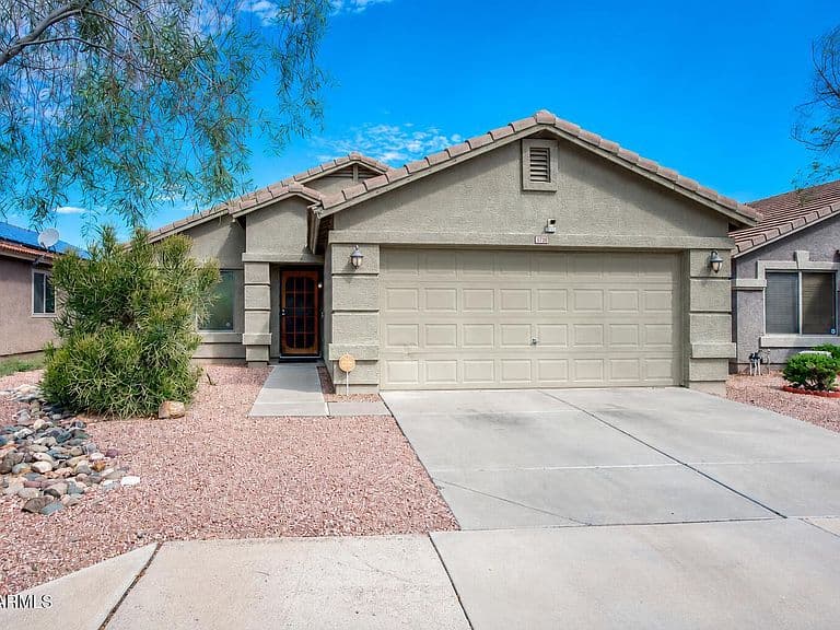 13730 W PECK Drive photo 1