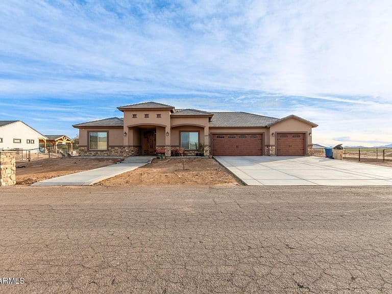 22951 W La Mirada Drive photo 4