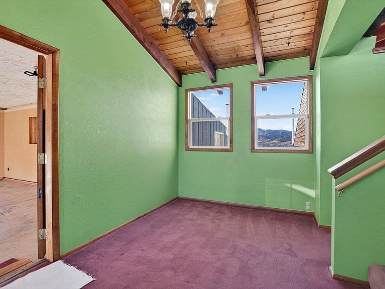 835 Edna Loop photo 4