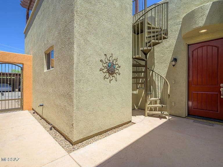1107 Lombard Way photo 5
