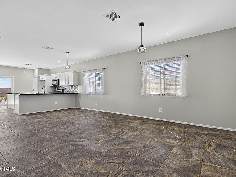 21427 W MONTE VISTA Road photo 3