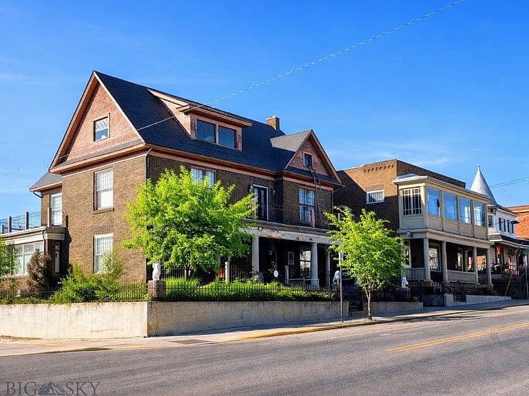 201 N Excelsior Ave photo 1