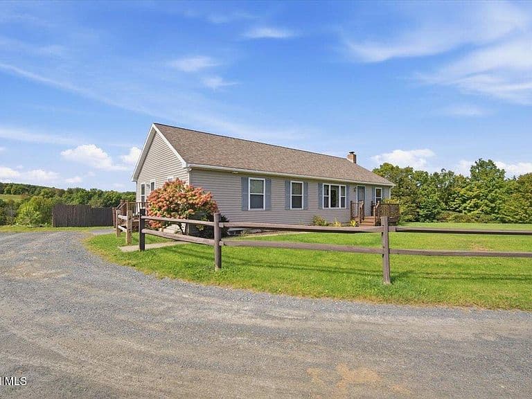 123 Factory Hollow Road photo 2