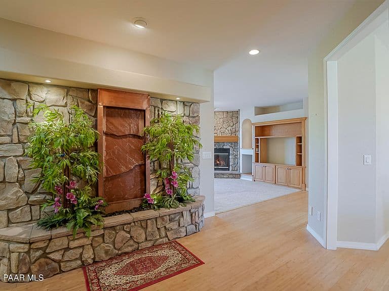 24910 N Calico Ln photo 5