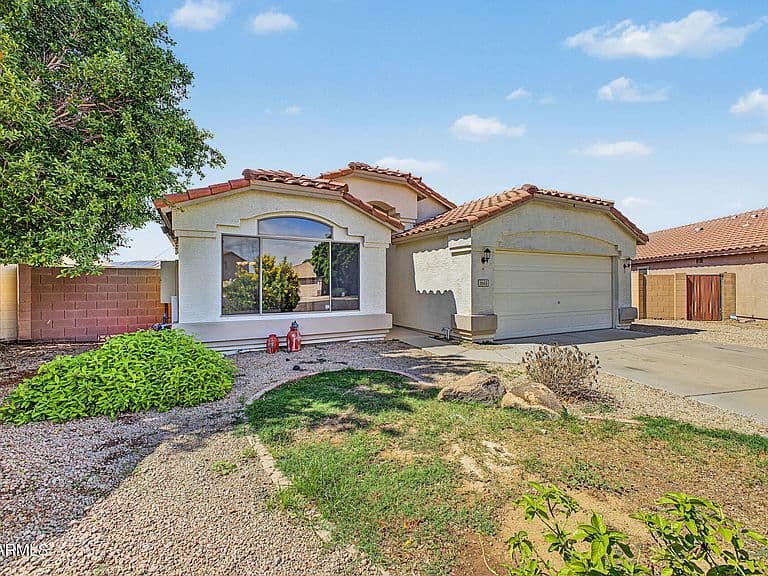 11145 W WINDSOR Avenue photo 4
