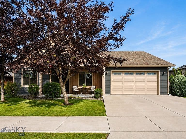 1862 Marias Ln photo 1