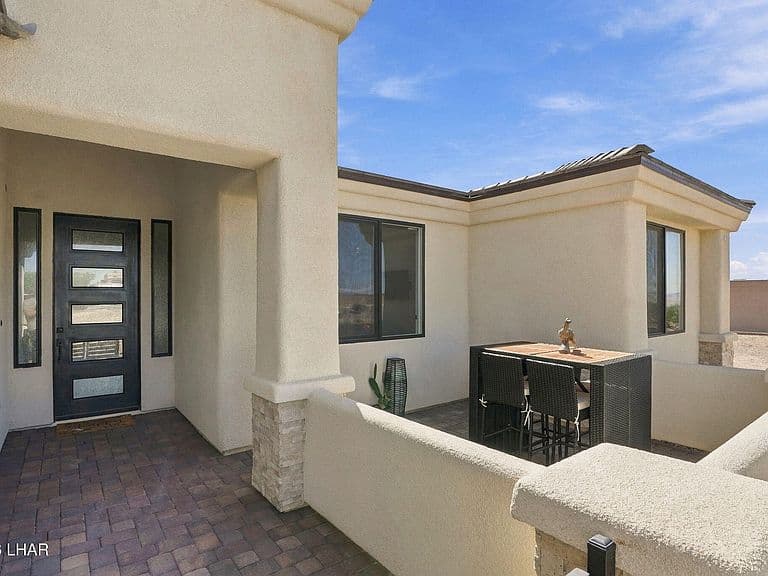 6744 Avienda De Los Foothills photo 3