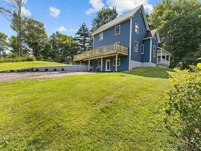 2260 South Road photo 4