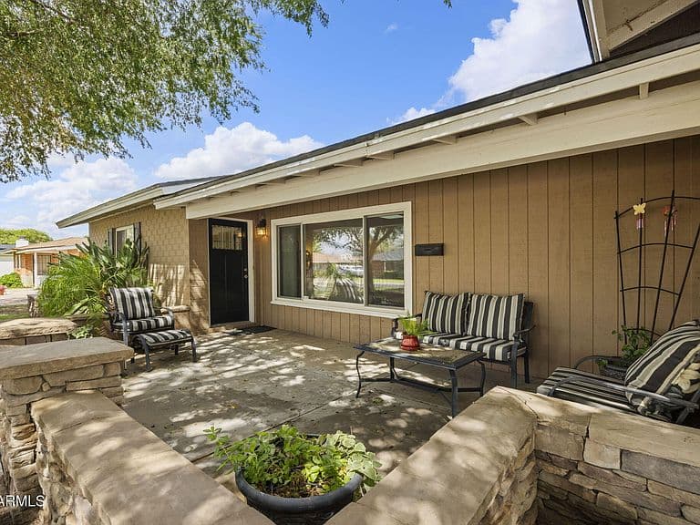4440 E CLARENDON Avenue photo 4