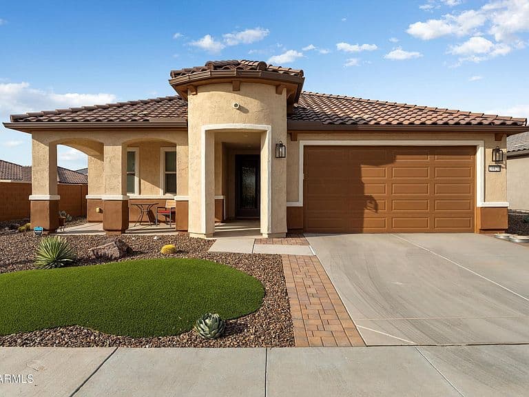 26820 W KERRY Lane photo 2