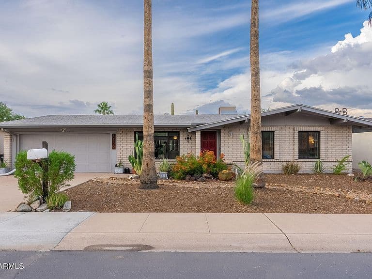 4150 E BERYL Lane photo 1