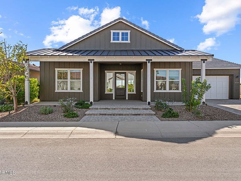 17549 W GUTHRIE Street photo 1