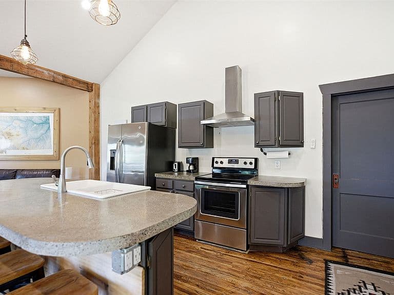 1016 Worden Ave #1/2 photo 5
