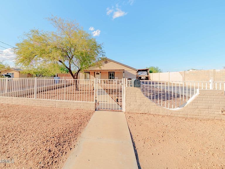 3024 W YUMA Street photo 3