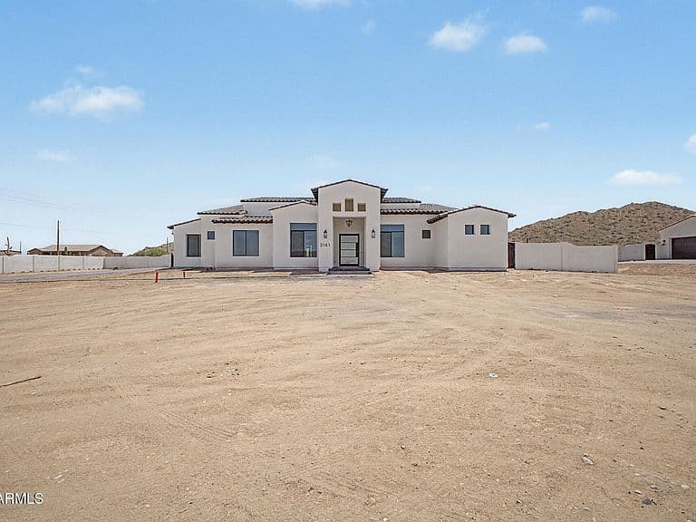 3141 W LIND Road photo 2
