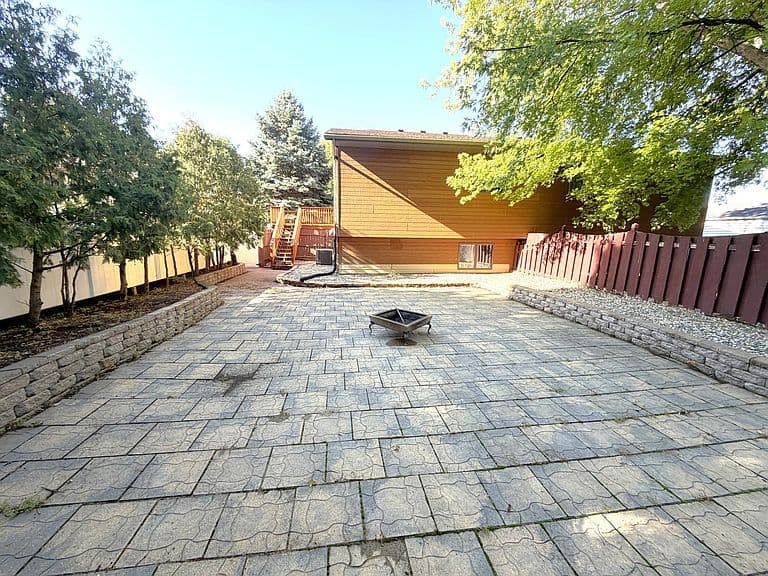 1625 30th Ave S photo 2