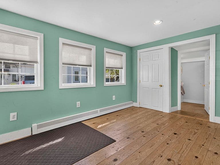 66 Crescent Street photo 5