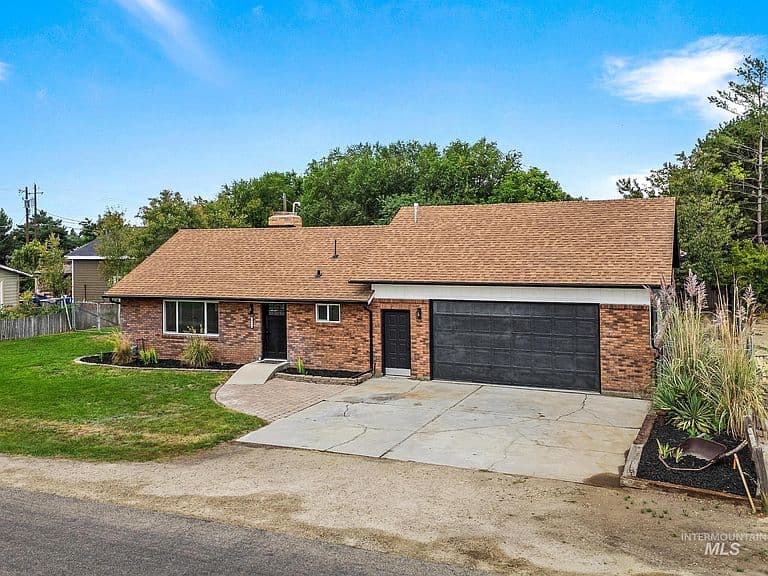 10520 W Arnold Rd photo 1