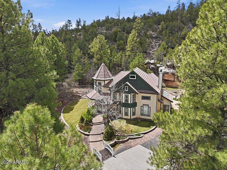 3318 Black Canyon Road photo 4