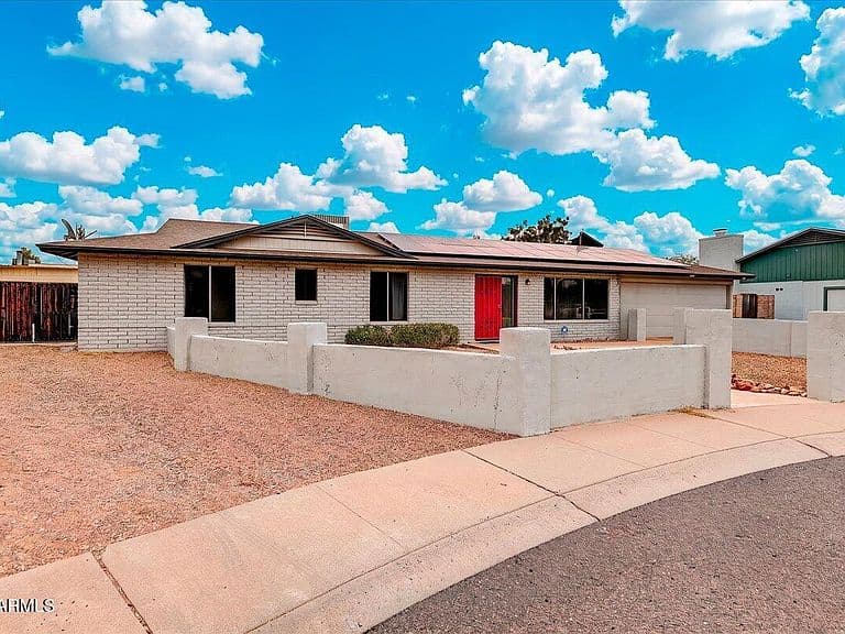 1944 W KRISTAL Way photo 2