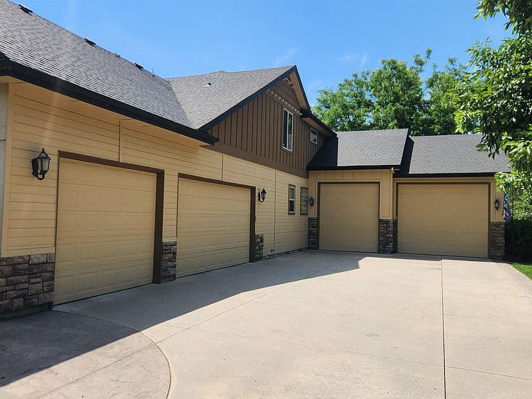 2283 W Stansbury Dr photo 4