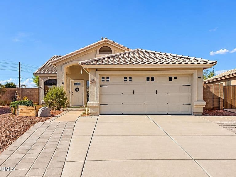 8270 W VOLTAIRE Avenue photo 1