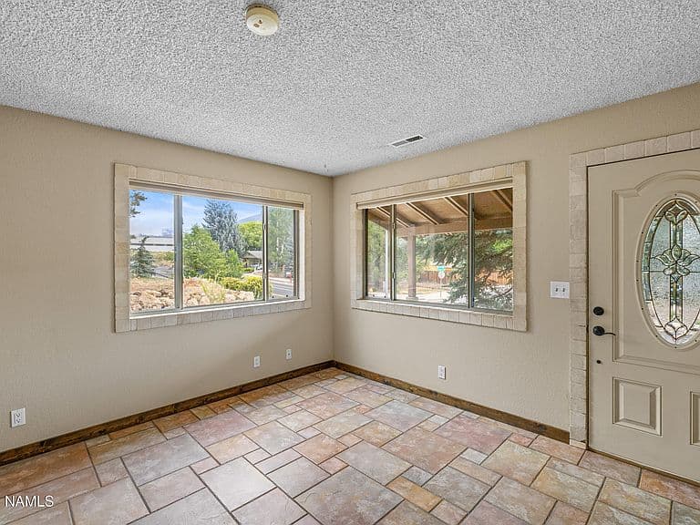 3415 Fox Lair Dr photo 5
