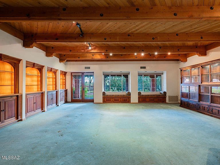 115 E Calle Resplendor photo 3