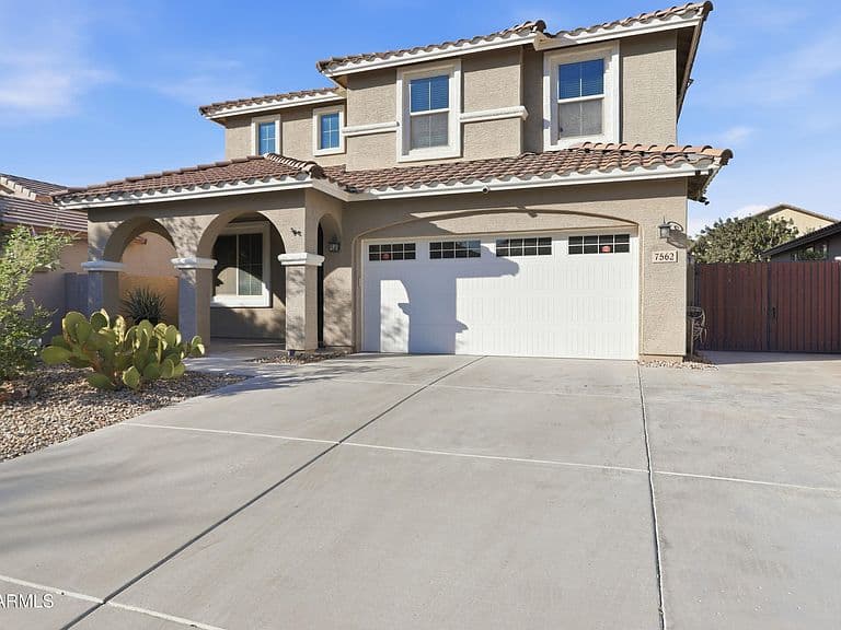 7562 W WHITEHORN Trail photo 1