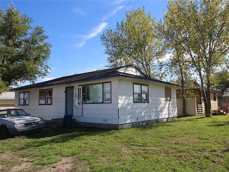 1031 N Custer Ave photo 2