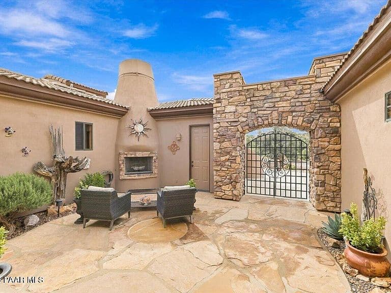 5650 W Halcyone Cir photo 2