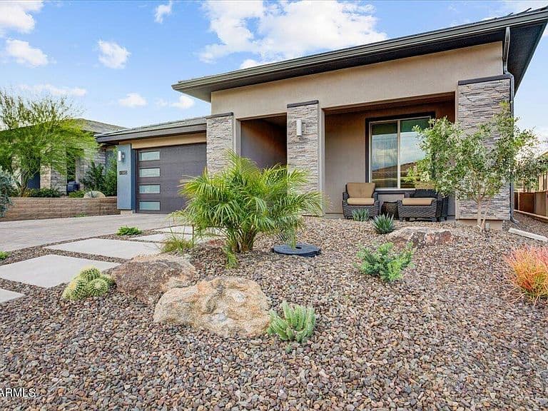 28504 N CAMEL ROCK Court photo 3