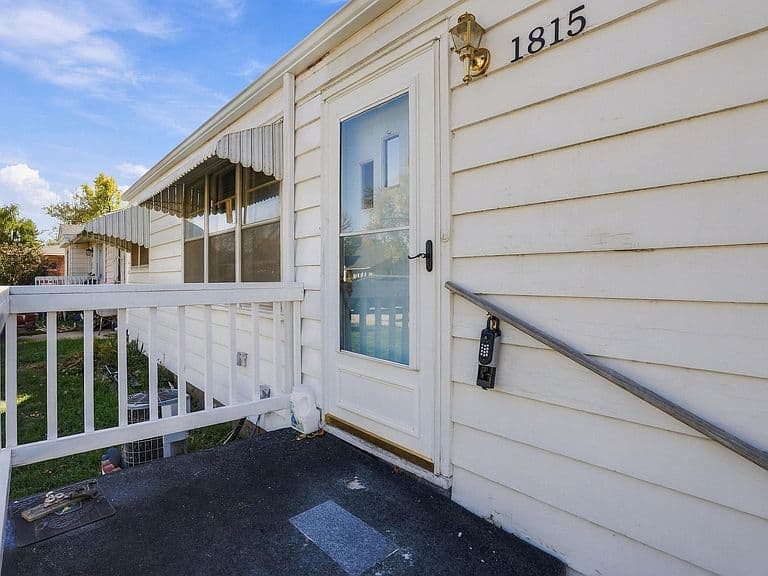 1815 Evergreen Dr photo 5