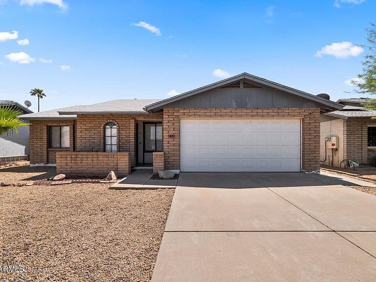 401 E ORAIBI Drive photo 1
