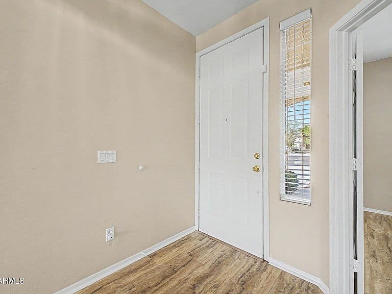 791 W KENT Place photo 4
