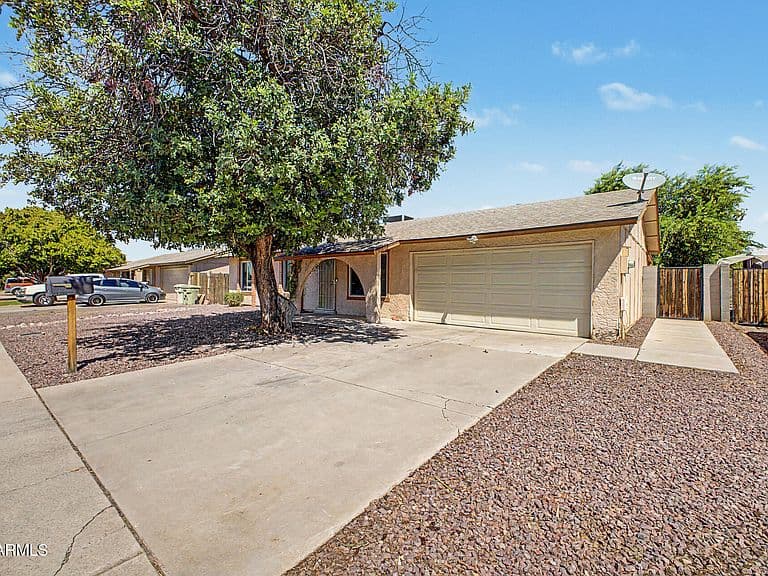 5210 W LUPINE Avenue photo 5