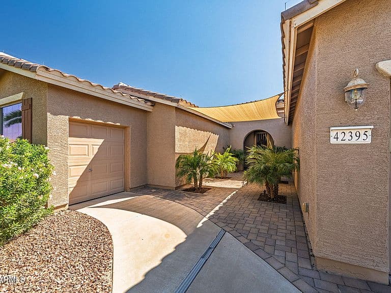 42395 W ABBEY Road photo 3