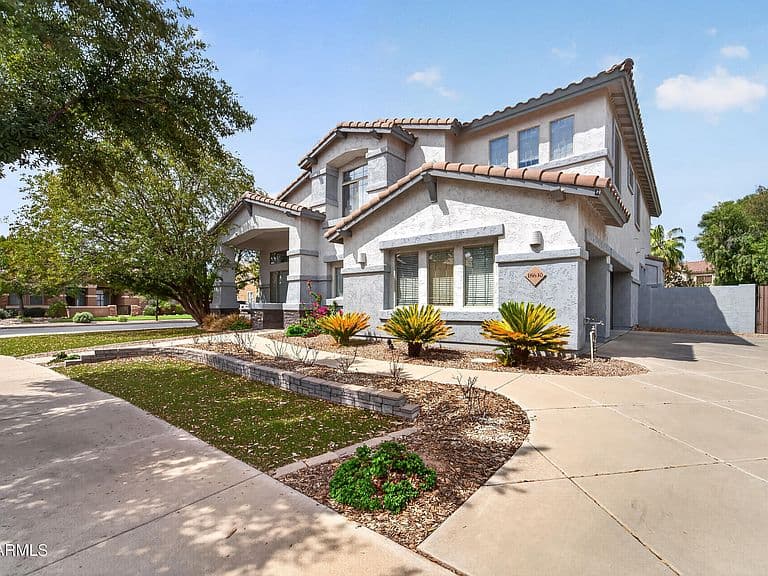 18630 E PINE VALLEY Drive photo 2