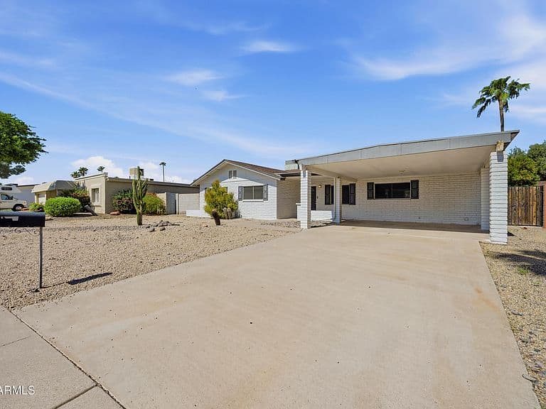 3040 E DAHLIA Drive photo 3