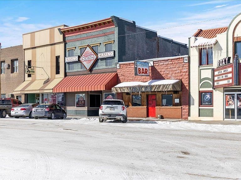 971 & 963 Main St photo 1