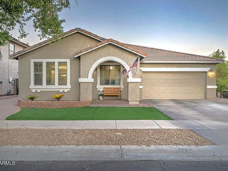 2729 S HANSEN Drive photo 3